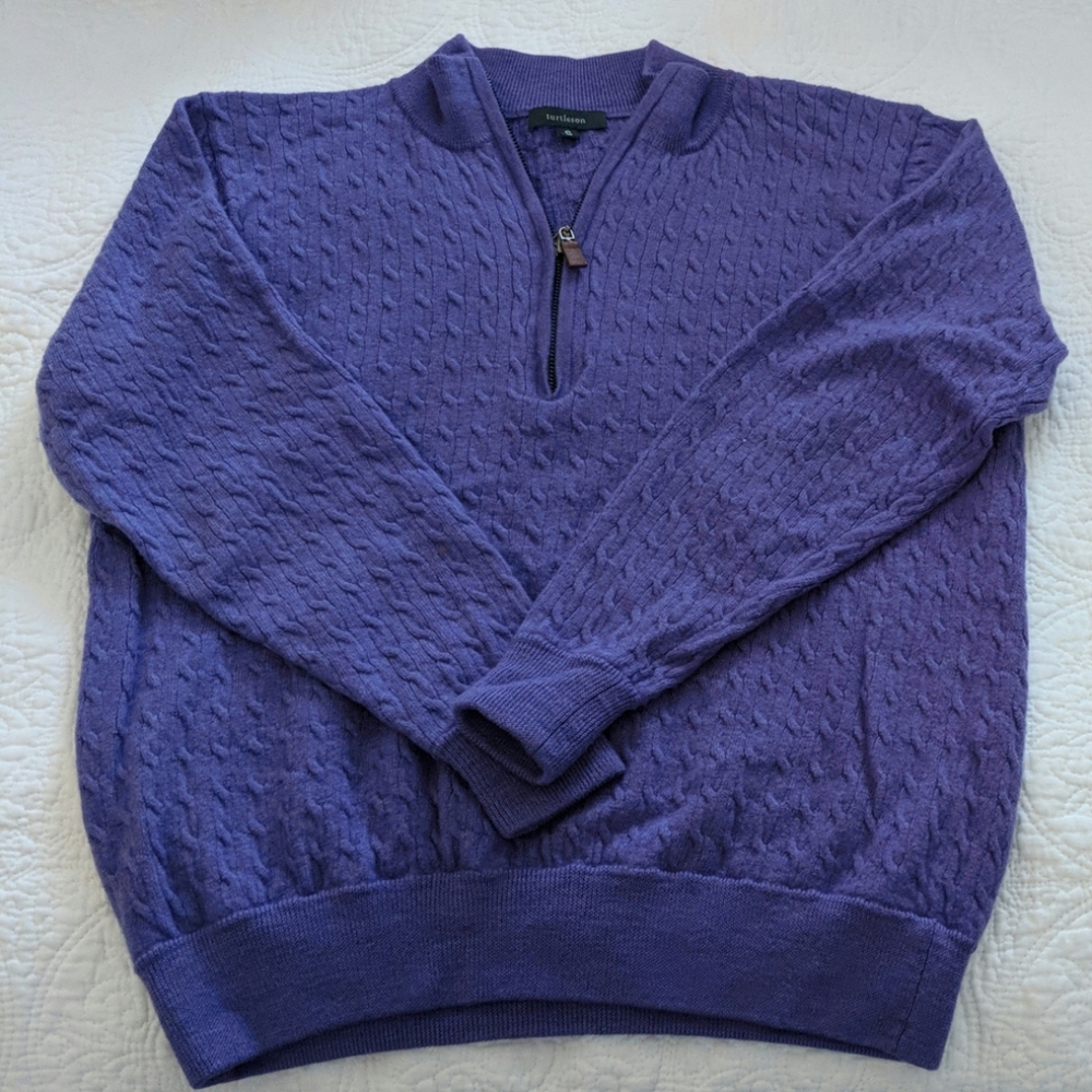Turtleson pullover